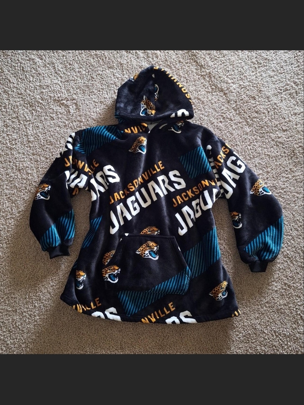 Jacksonville Jaguars Oversized Hoodie Bloncho (Like New)